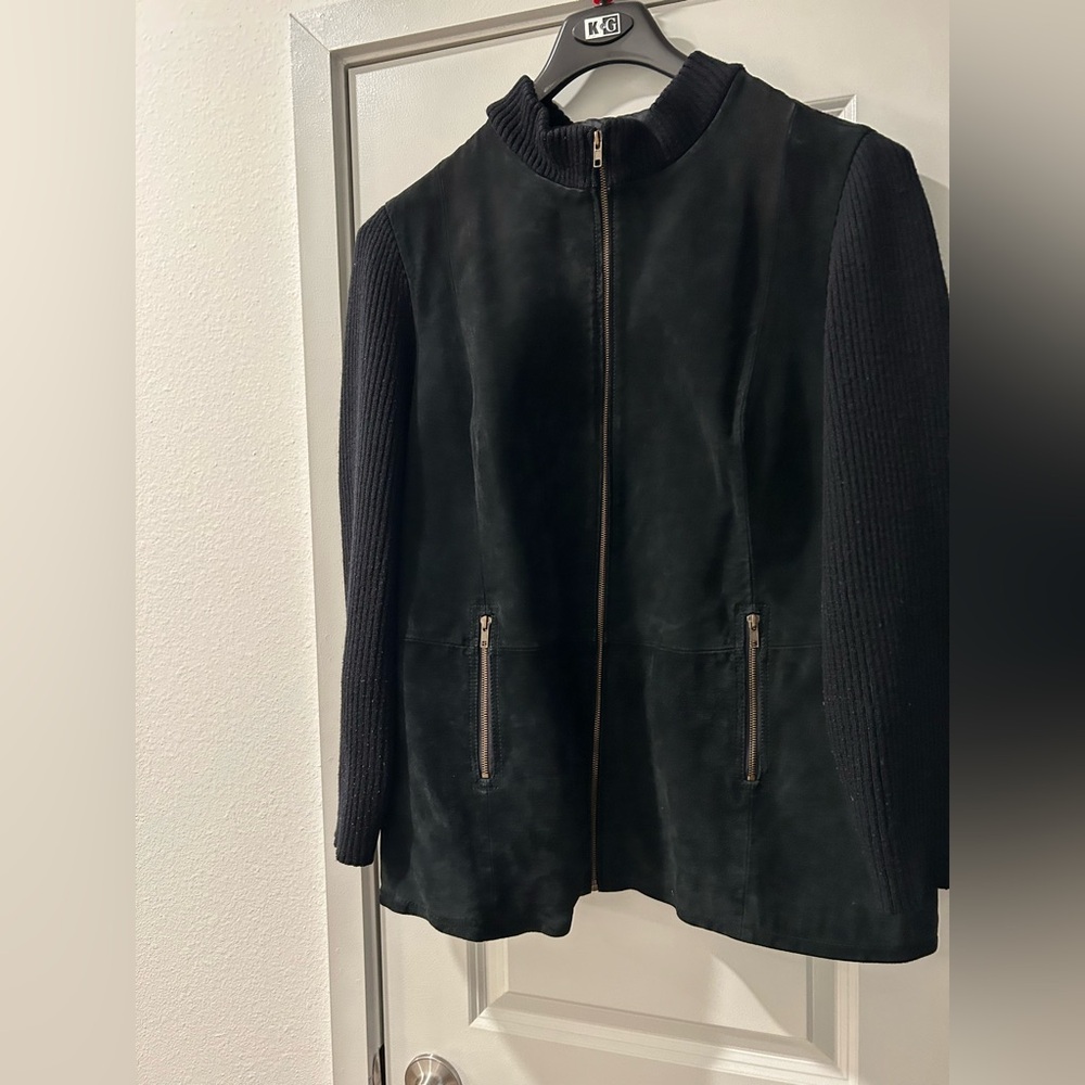 Women’s, Size 24W Suede, Color Black, Great Condition, JG Hook